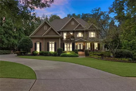 7665 Laurel Oak Dr, Suwanee, GA 30024
