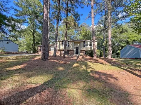 5784 Salem Rd, Lithonia, GA 30038