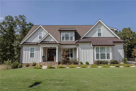 24 Fallen Branch Cir, Rome, GA 30161