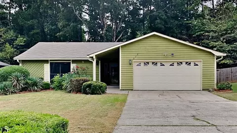 512 Blue Cedar Ct, Riverdale, GA 30274