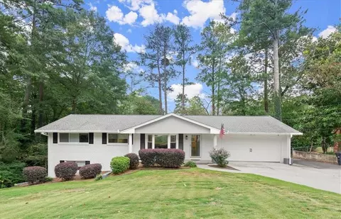 2604 Sunny Ln SE, Marietta, GA 30067