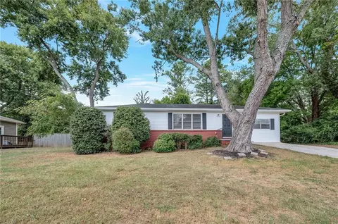 277 Hurt Rd SE, Smyrna, GA 30082