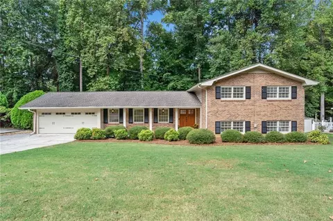 2842 Evans Woods Dr, Atlanta, GA 30340