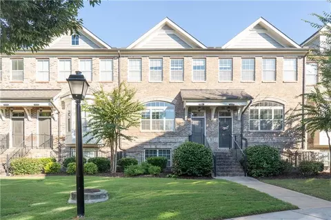 7950 Willoughby Ct, Alpharetta, GA 30005