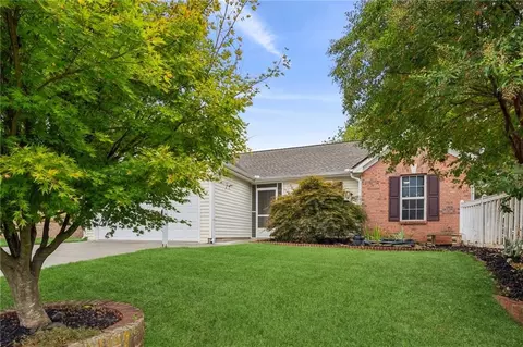 464 Yellow River Walk, Lawrenceville, GA 30043