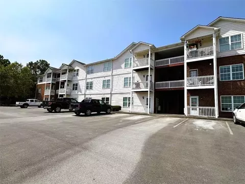 402 Waterford Dr, Calhoun, GA 30701