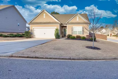 1564 Davey Cir, Hoschton, GA 30548