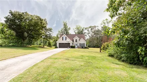 8015 Silversmith Dr, Cumming, GA 30028