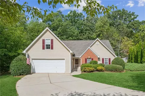 5478 Evergreen Forest Ct, Flowery Branch, GA 30542