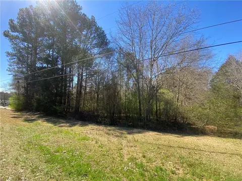 APT 35 Claude Brewer Road, Loganville, GA 30052