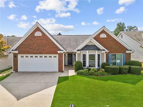 925 Glen Oaks Ln, Lawrenceville, GA 30044