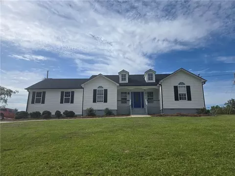 2305 Gwendale Dr E, Lizella, GA 31052