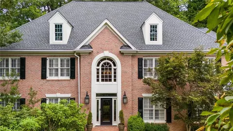 2134 River Cliff Dr, Roswell, GA 30076