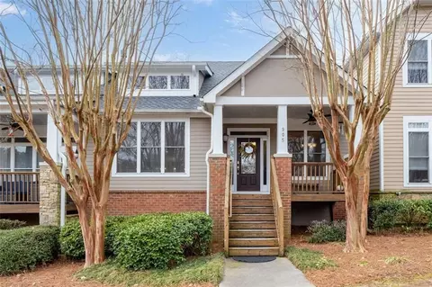 905 Freedom Ln, Roswell, GA 30075