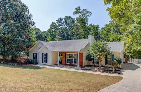 399 Charesa Ln, Dacula, GA 30019