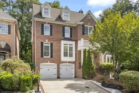 915 Roberts Landing Cv, Sandy Springs, GA 30350