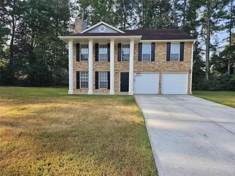 2048 Great Oaks Ct, Lithonia, GA 30058