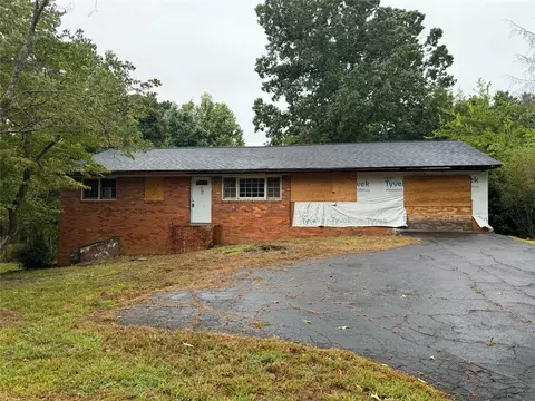 5140 Tilly Mill Rd, Dunwoody, GA 30338