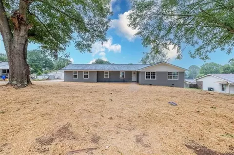 618 Hillside Dr, Cedartown, GA 30125
