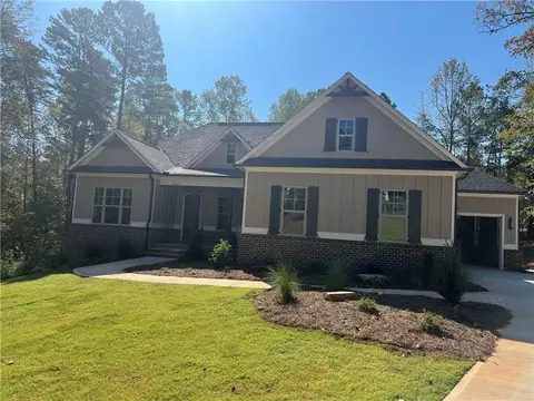 5525 Castaway Pl, Gainesville, GA 30506