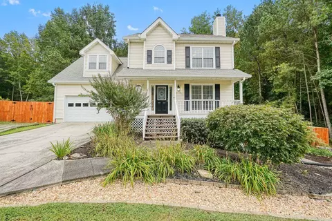 655 Tribble Creek Dr, Grayson, GA 30017