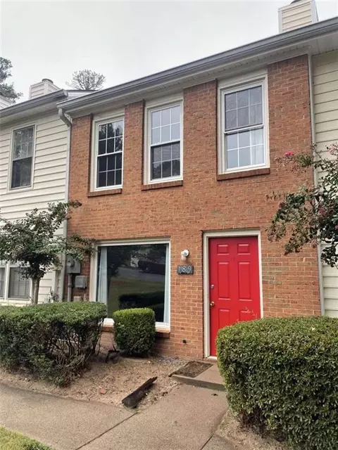 189 High Creek Dr, Roswell, GA 30076