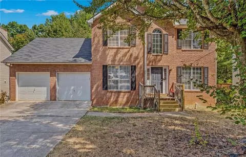 3811 Cedar Trace Ln, Ellenwood, GA 30294
