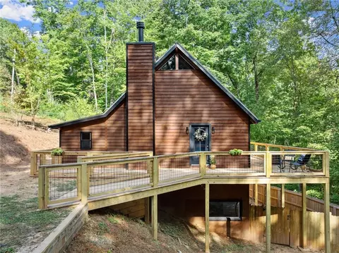 548 Laurel Cir, Dahlonega, GA 30533
