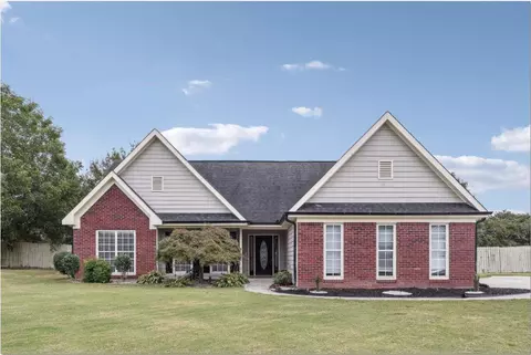 338 Beech Hollow Trl, Loganville, GA 30052