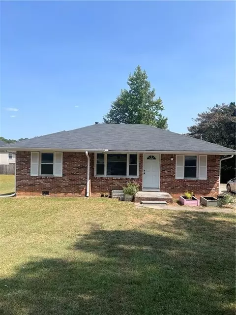 8460 Taylor Rd, Riverdale, GA 30274