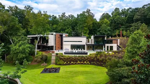 5075 Green Pine Dr NE, Atlanta, GA 30342