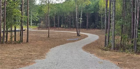 386 Bowen Rd NE, White, GA 30184