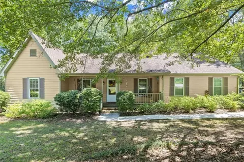 185 Pine Tree Ln, Mcdonough, GA 30252