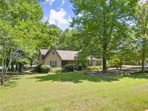 185 Pine Tree Ln, Mcdonough, GA 30252 photo 3