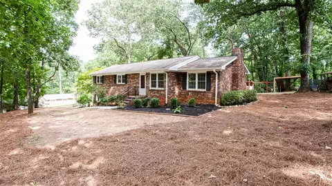 1478 Hickory Dr, Acworth, GA 30102