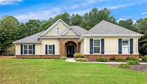 104 Hamway Ln, Winder, GA 30680