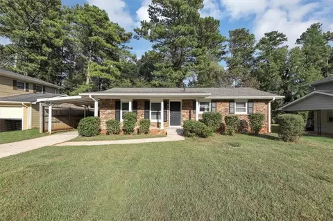 2148 Green Forrest Dr, Decatur, GA 30032