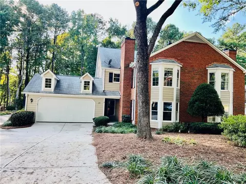 139 Great Oaks Ln, Roswell, GA 30075