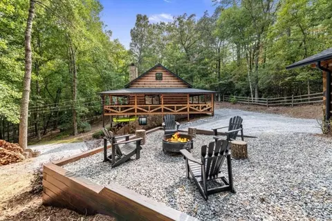 249 Weeks Creek Rd, Blue Ridge, GA 30513