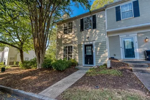 201 Wedgewood Way #9, Atlanta, GA 30350
