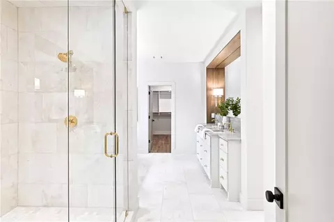 Bath - 3666 Cold Spring Ln, Atlanta, GA 30341 photo 5 of 16