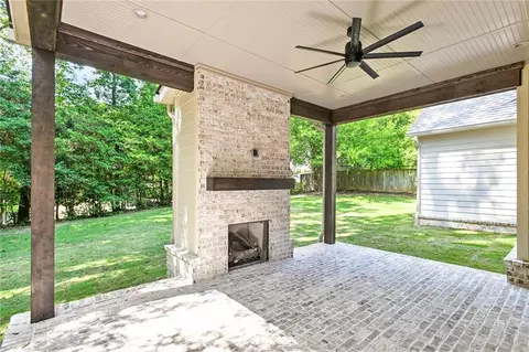 Exterior - 3666 Cold Spring Ln, Atlanta, GA 30341 photo 6 of 8