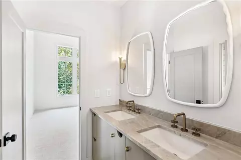 Bath - 3666 Cold Spring Ln, Atlanta, GA 30341 photo 14 of 16
