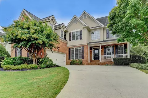 2817 Country House Ln, Buford, GA 30519