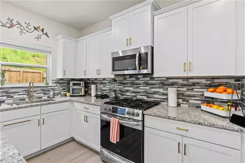 216 Kimberleys Xing, Jasper, GA 30143 photo 3