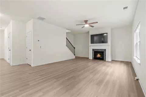 216 Kimberleys Xing, Jasper, GA 30143 photo 4