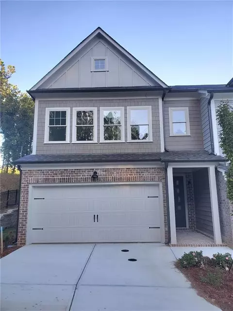 318 N Rampart St, Canton, GA 30114