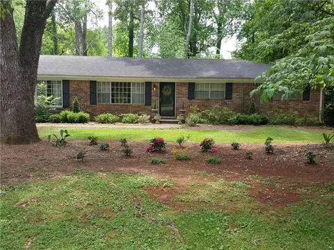 1800 Trophy Dr, Marietta, GA 30062