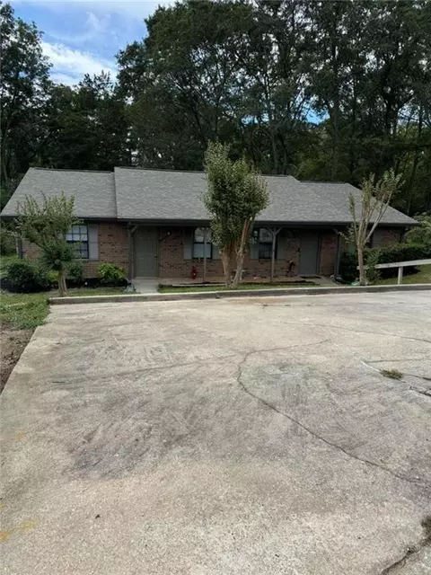 1043 Chestnut Oak Ct, Conyers, GA 30012