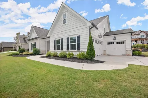 5700 Meadow View Dr, Jefferson, GA 30549